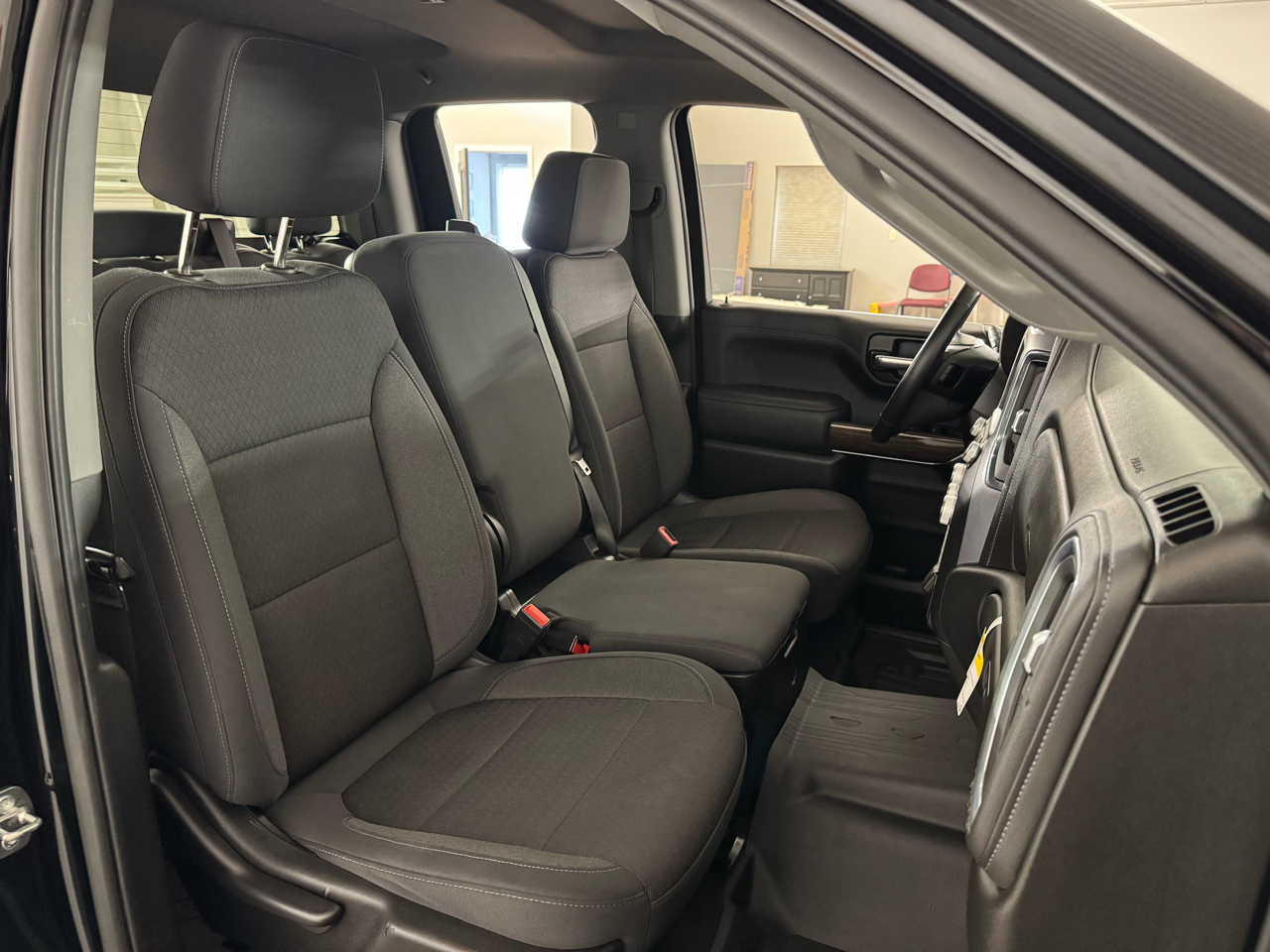 GMC Sierra 1500 SLE Double Cab 4WD 2021 GMC Sierra 1500 SLE Double Cab 4WD 2021