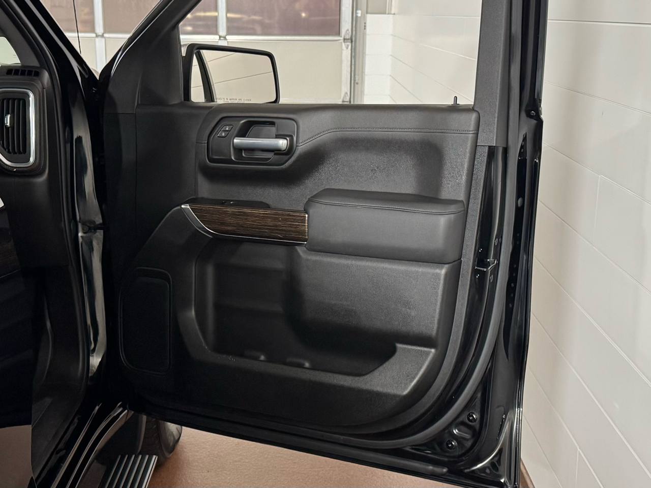 GMC Sierra 1500 SLE Double Cab 4WD 2021 GMC Sierra 1500 SLE Double Cab 4WD 2021