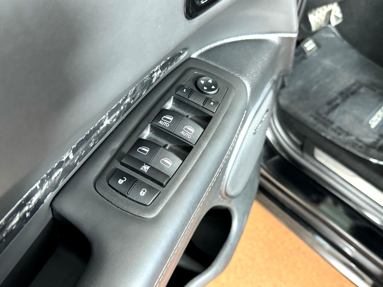 2023 Dodge Durango SRT 392 Premium photo 14