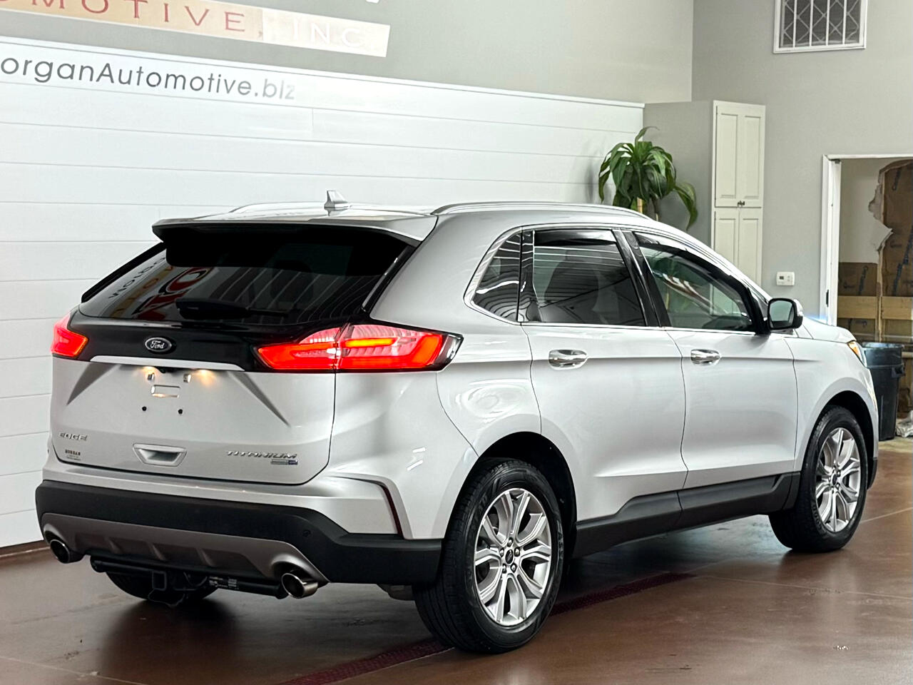 2019 Ford Edge Titanium photo 3