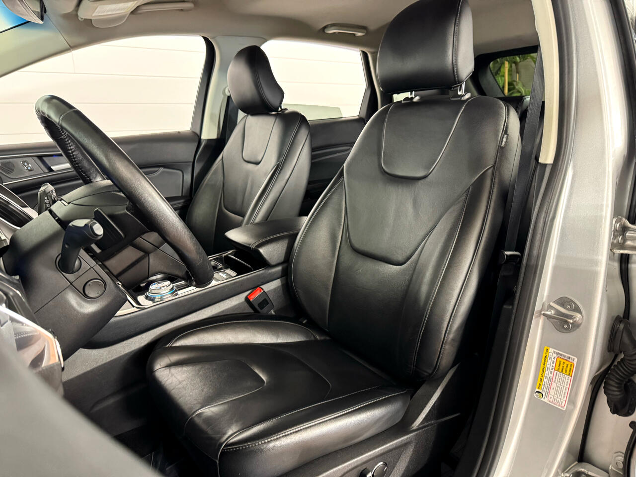 2019 Ford Edge Titanium photo 11