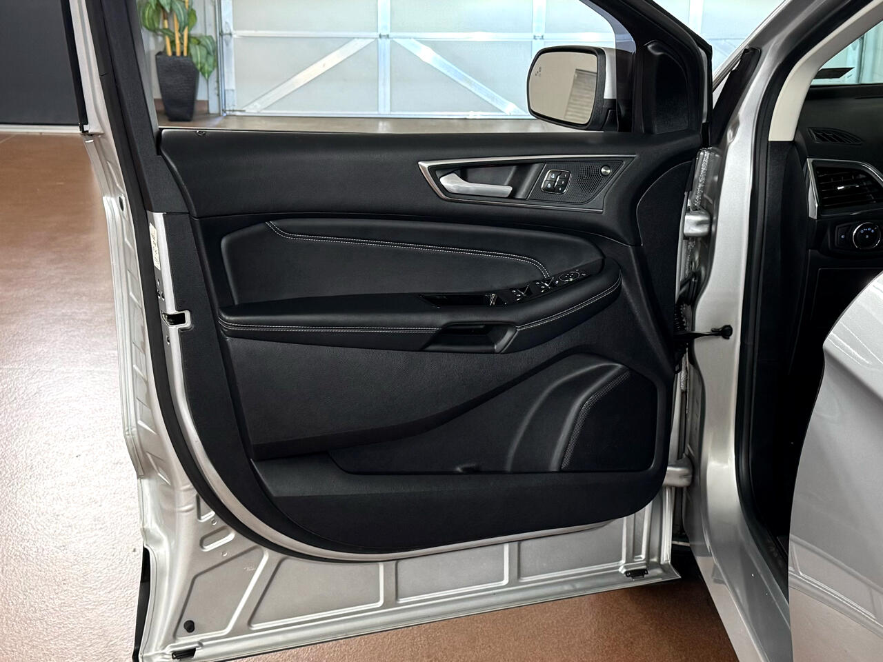 2019 Ford Edge Titanium photo 12