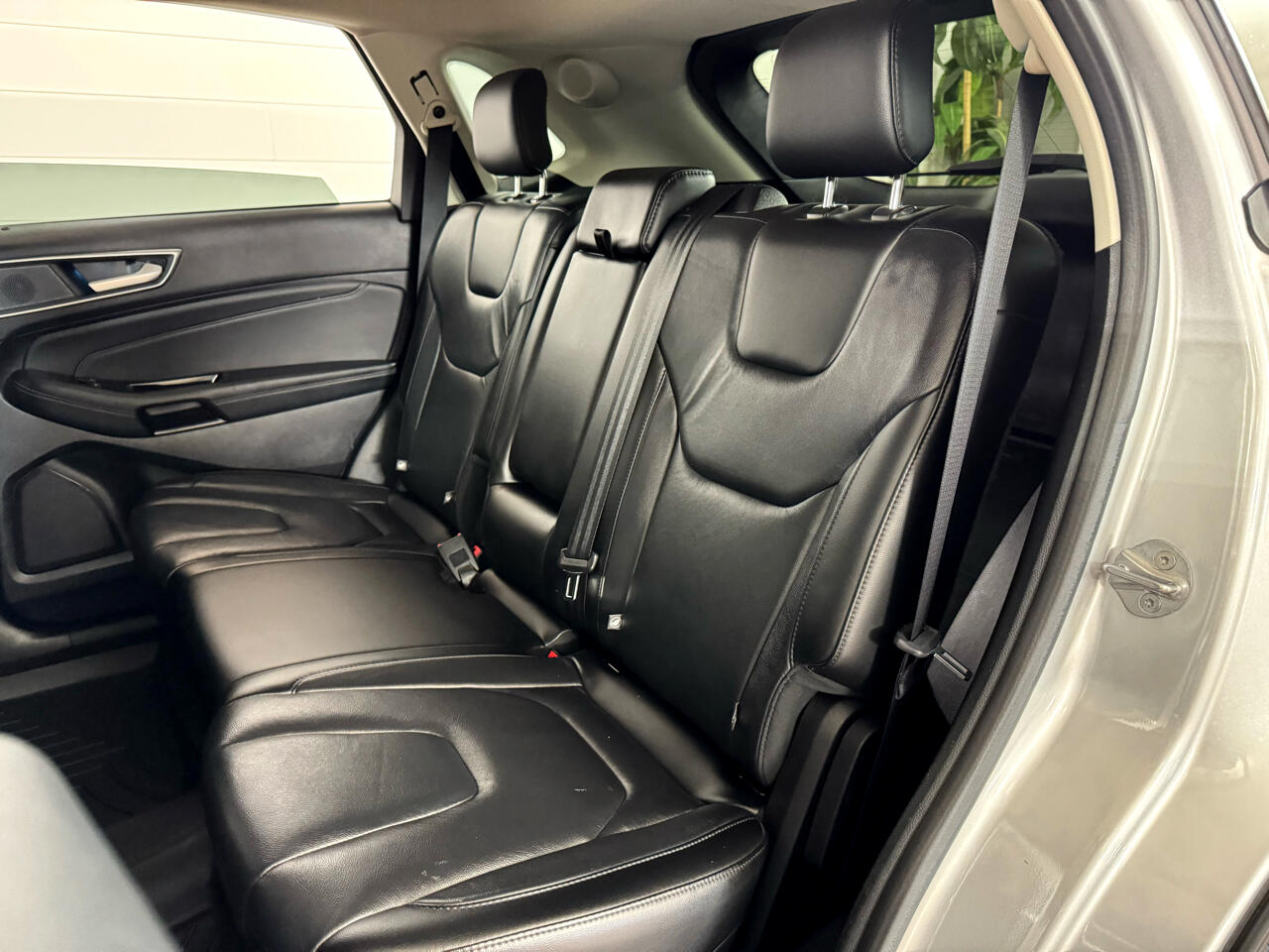 2019 Ford Edge Titanium photo 25
