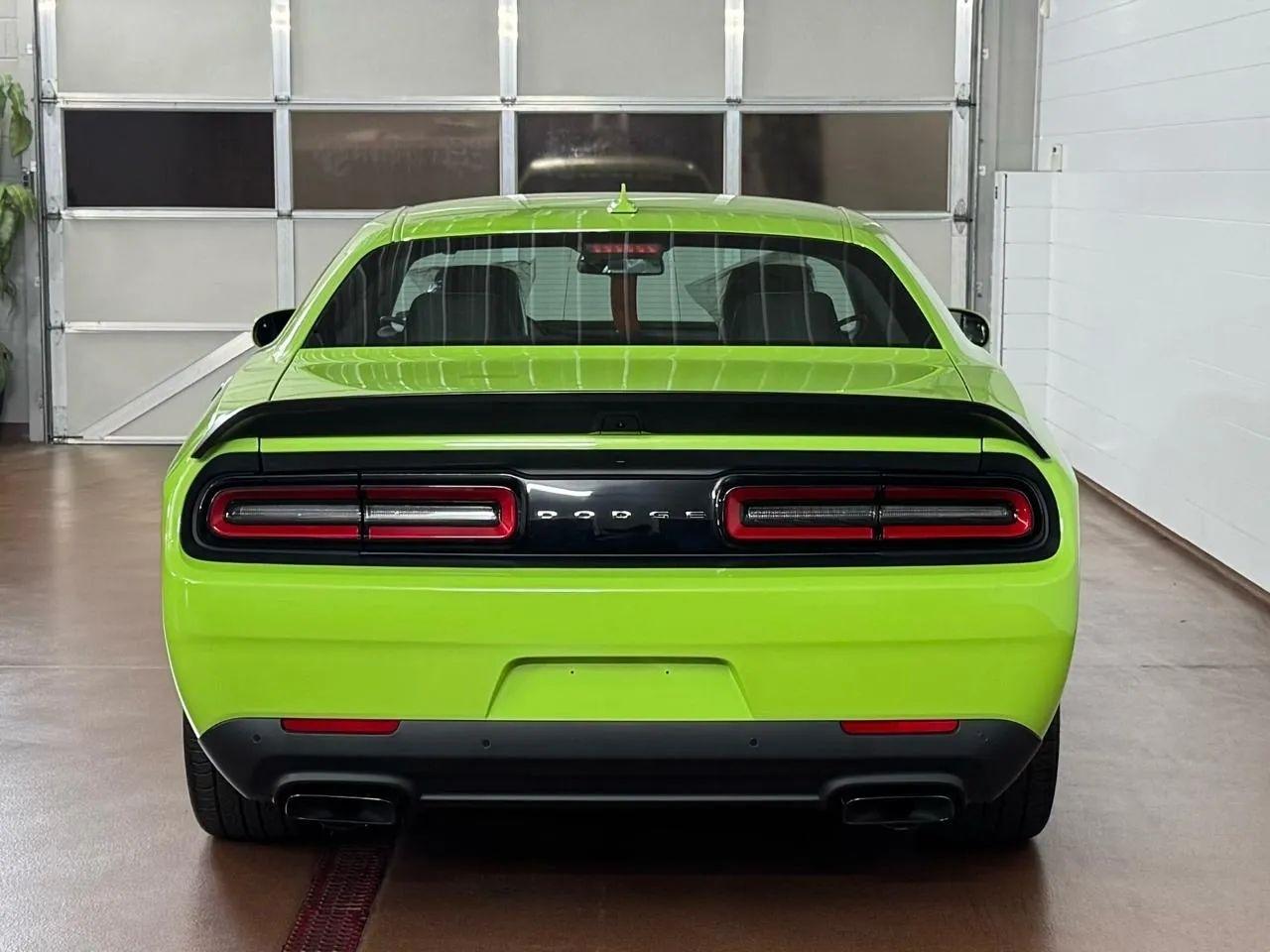 Dodge Challenger SRT Hellcat Jailbreak RWD 2023