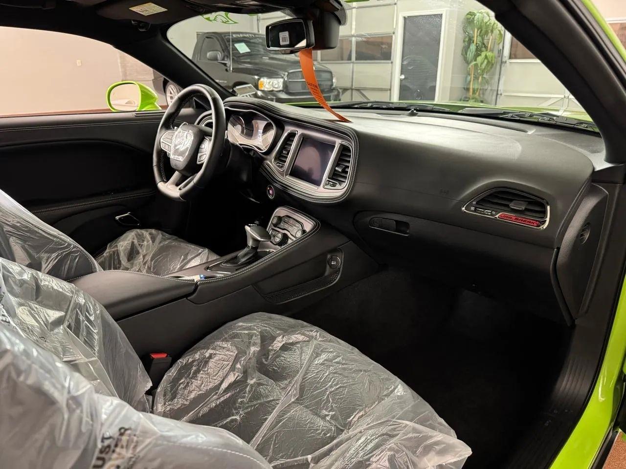 Dodge Challenger SRT Hellcat Jailbreak RWD 2023