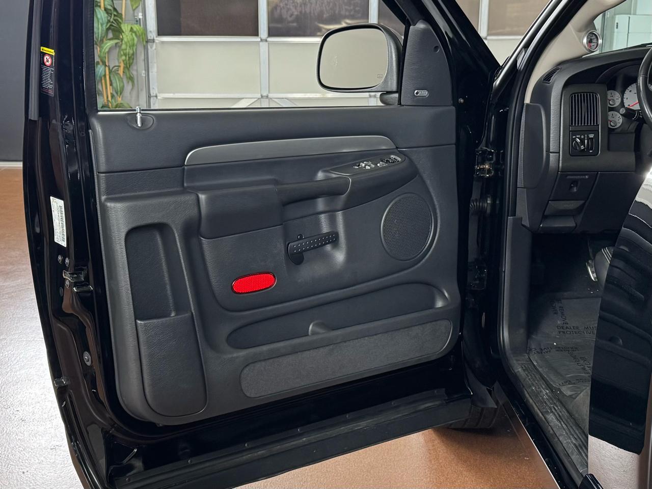 Dodge Ram 1500 SRT-10 2WD 2004