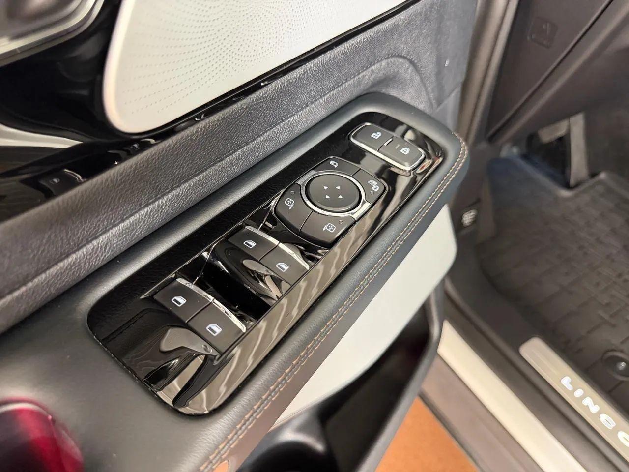 Lincoln Aviator  2025