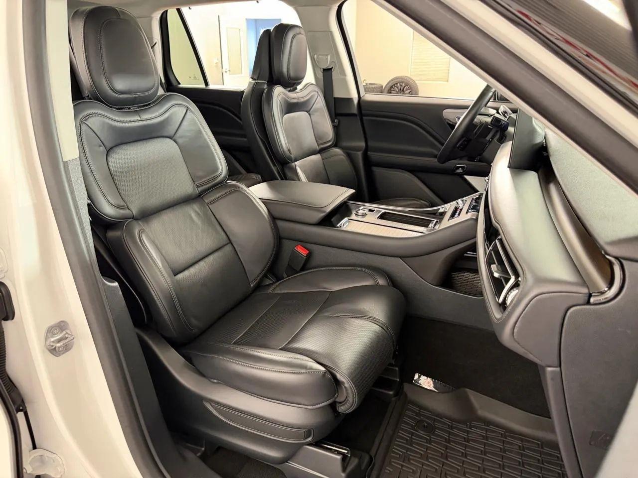 Lincoln Aviator  2025