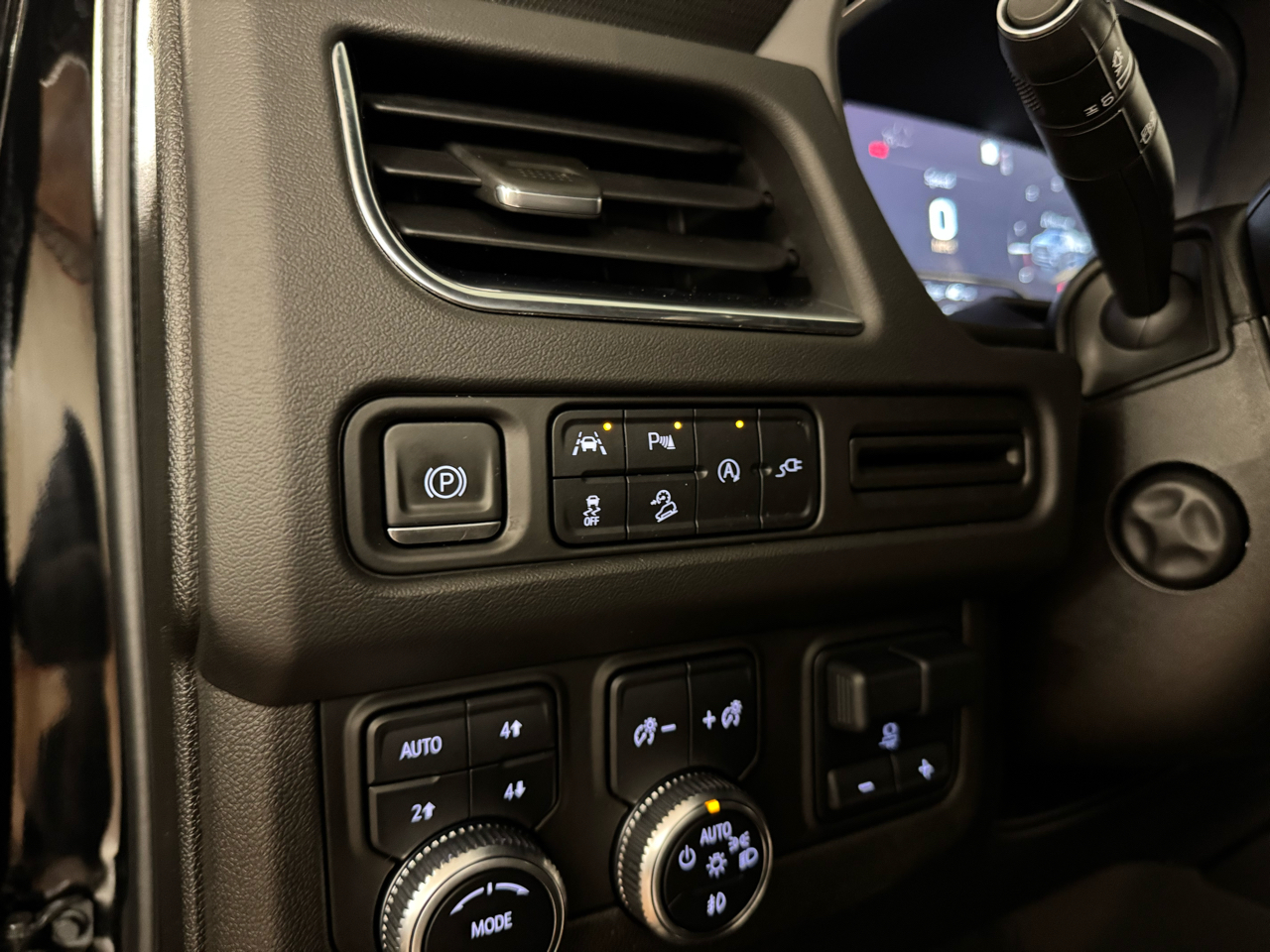 GMC Yukon AT4 4WD 2022 GMC Yukon AT4 4WD 2022