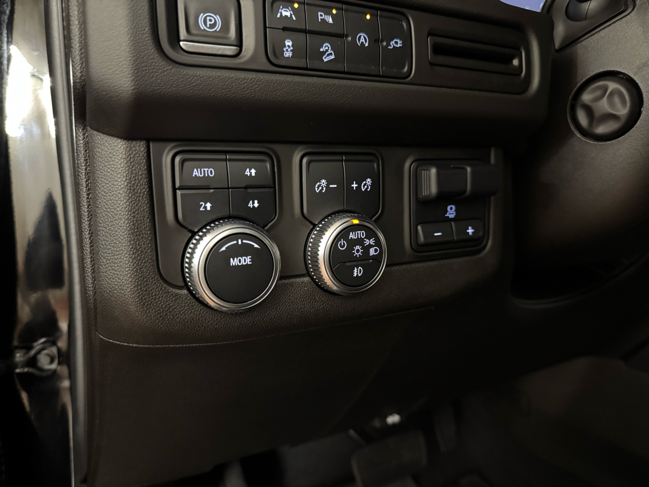 GMC Yukon AT4 4WD 2022 GMC Yukon AT4 4WD 2022