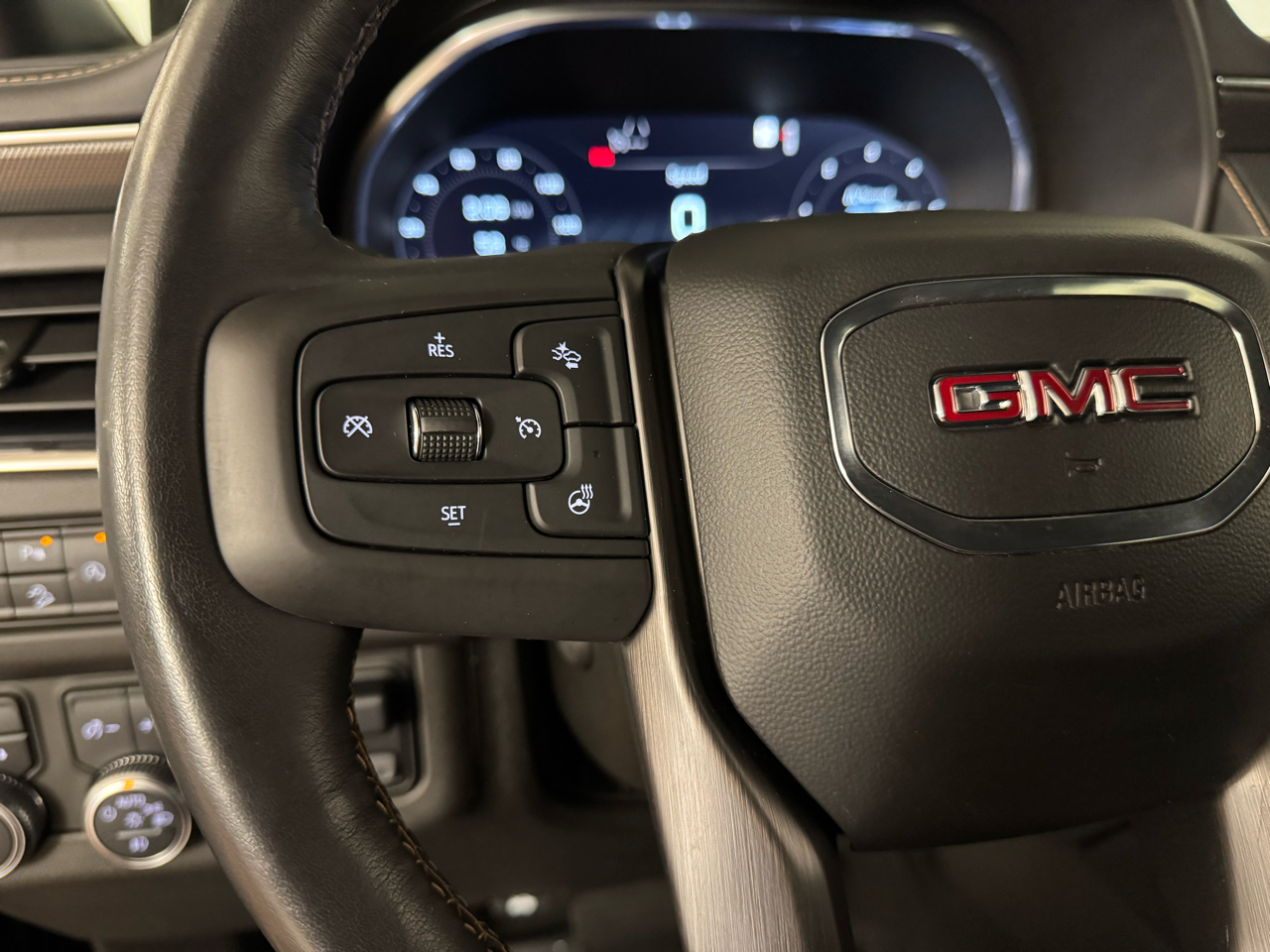 GMC Yukon AT4 4WD 2022 GMC Yukon AT4 4WD 2022