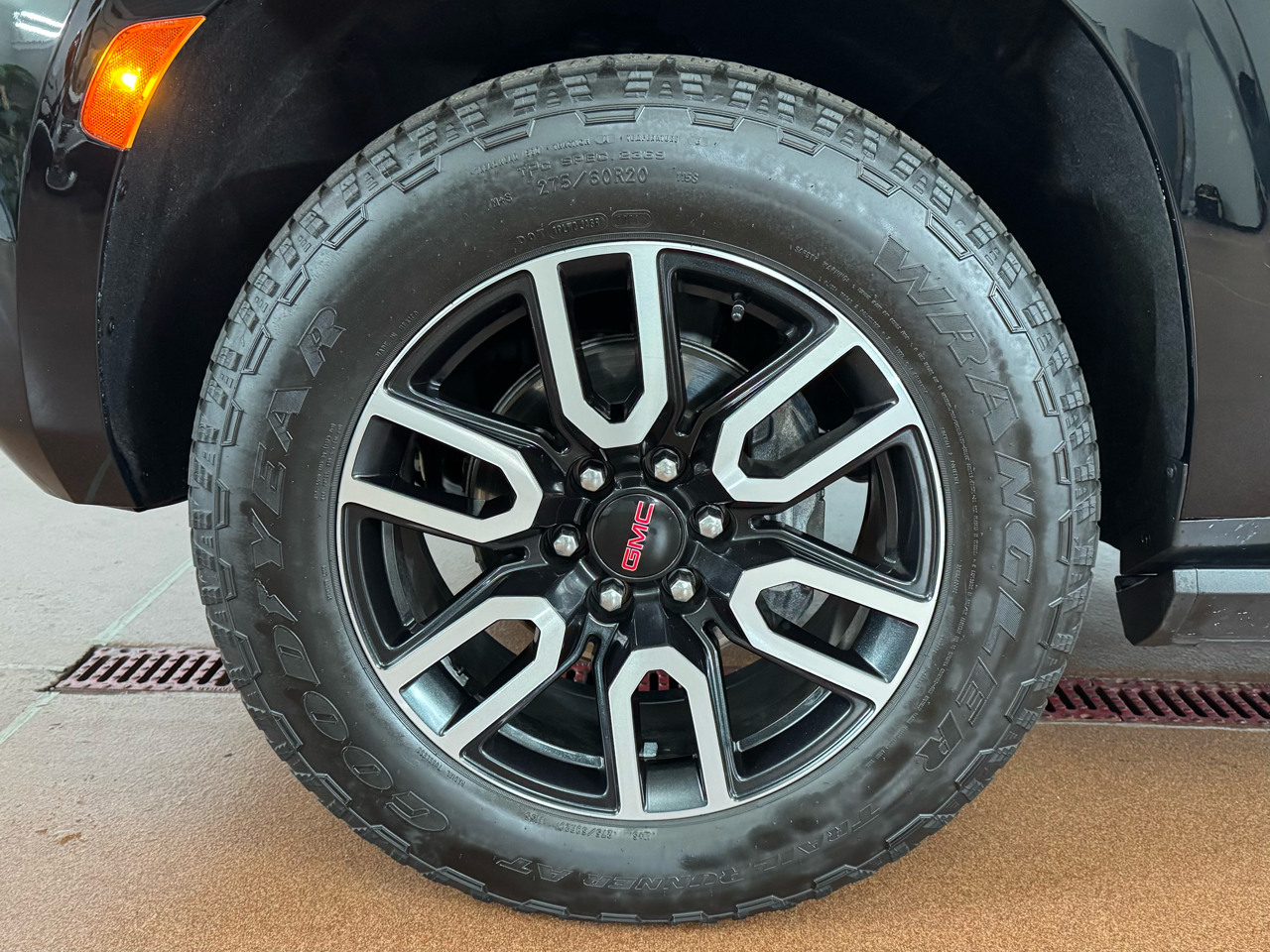 GMC Yukon AT4 4WD 2022