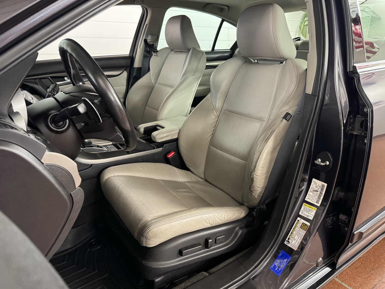 Acura TL 6-Speed AT SH-AWD with Tech Package 2012 Acura TL 6-Speed AT SH-AWD with Tech Package 2012