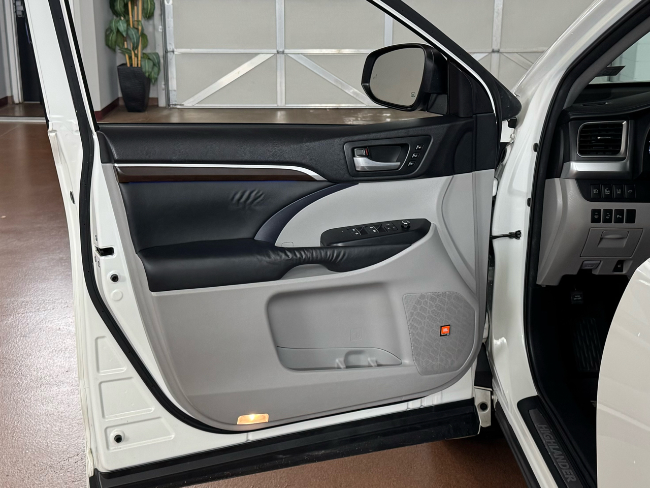 Toyota Highlander  2015 Toyota Highlander  2015