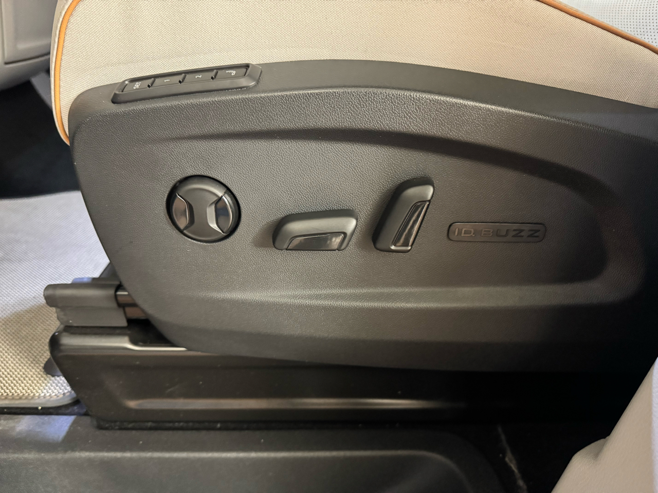 Volkswagen ID Buzz  2025 Volkswagen ID Buzz  2025