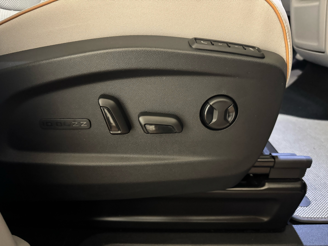 Volkswagen ID Buzz  2025 Volkswagen ID Buzz  2025