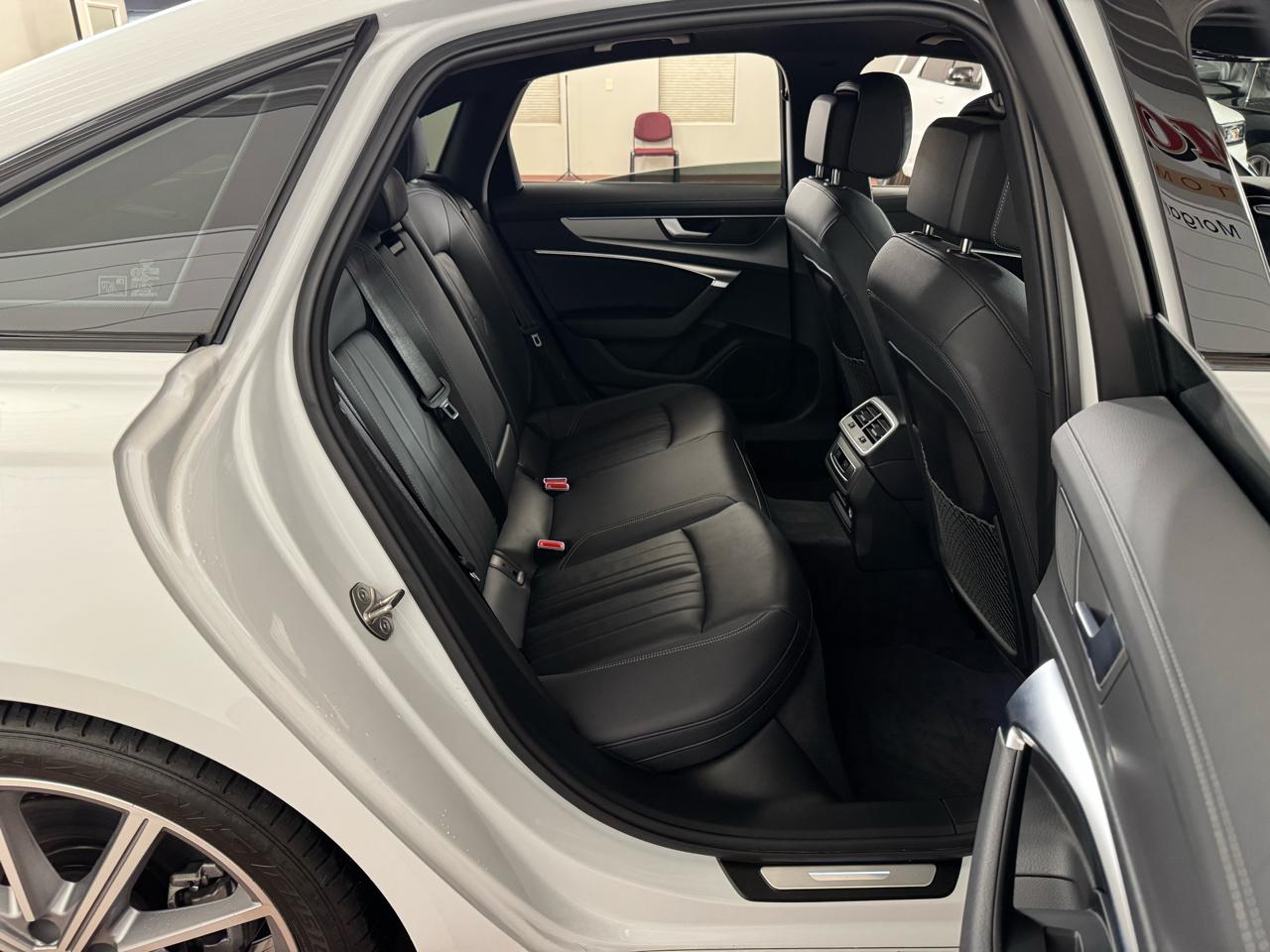 Audi A6 Premium 45 TFSI quattro 2024