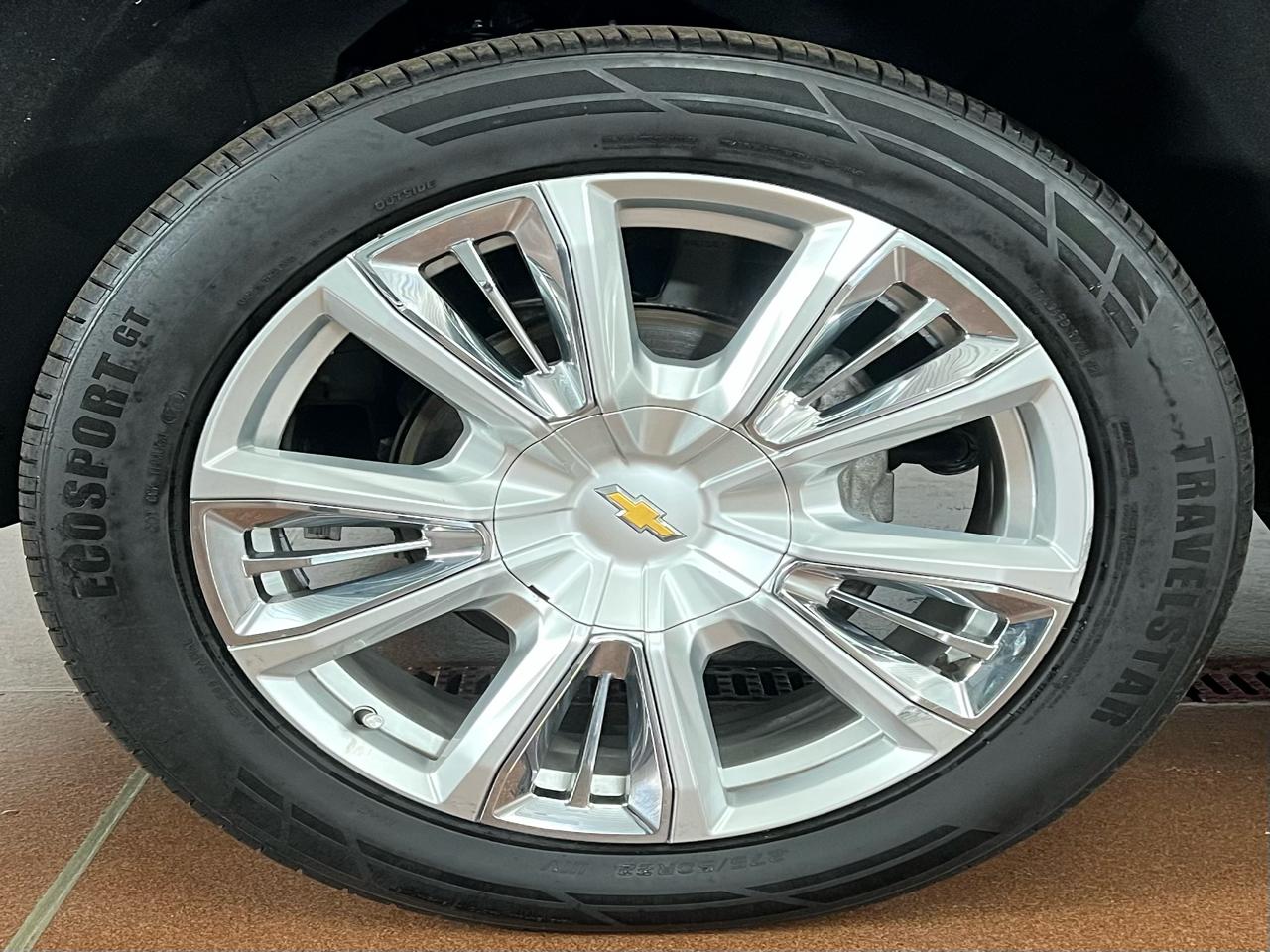 Chevrolet Silverado 1500 High Country Crew Cab 4WD 2022