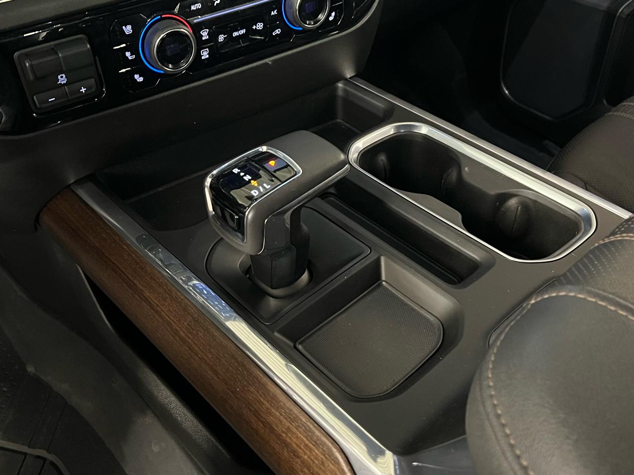 Chevrolet Silverado 1500 High Country Crew Cab 4WD 2022