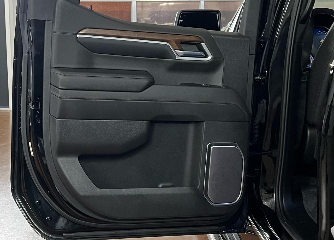 Chevrolet Silverado 1500 High Country Crew Cab 4WD 2022