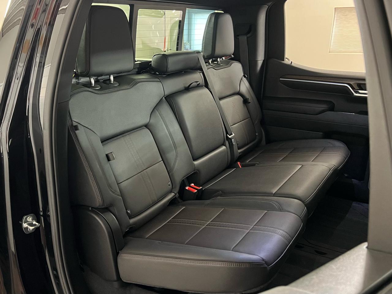 Chevrolet Silverado 1500 High Country Crew Cab 4WD 2022