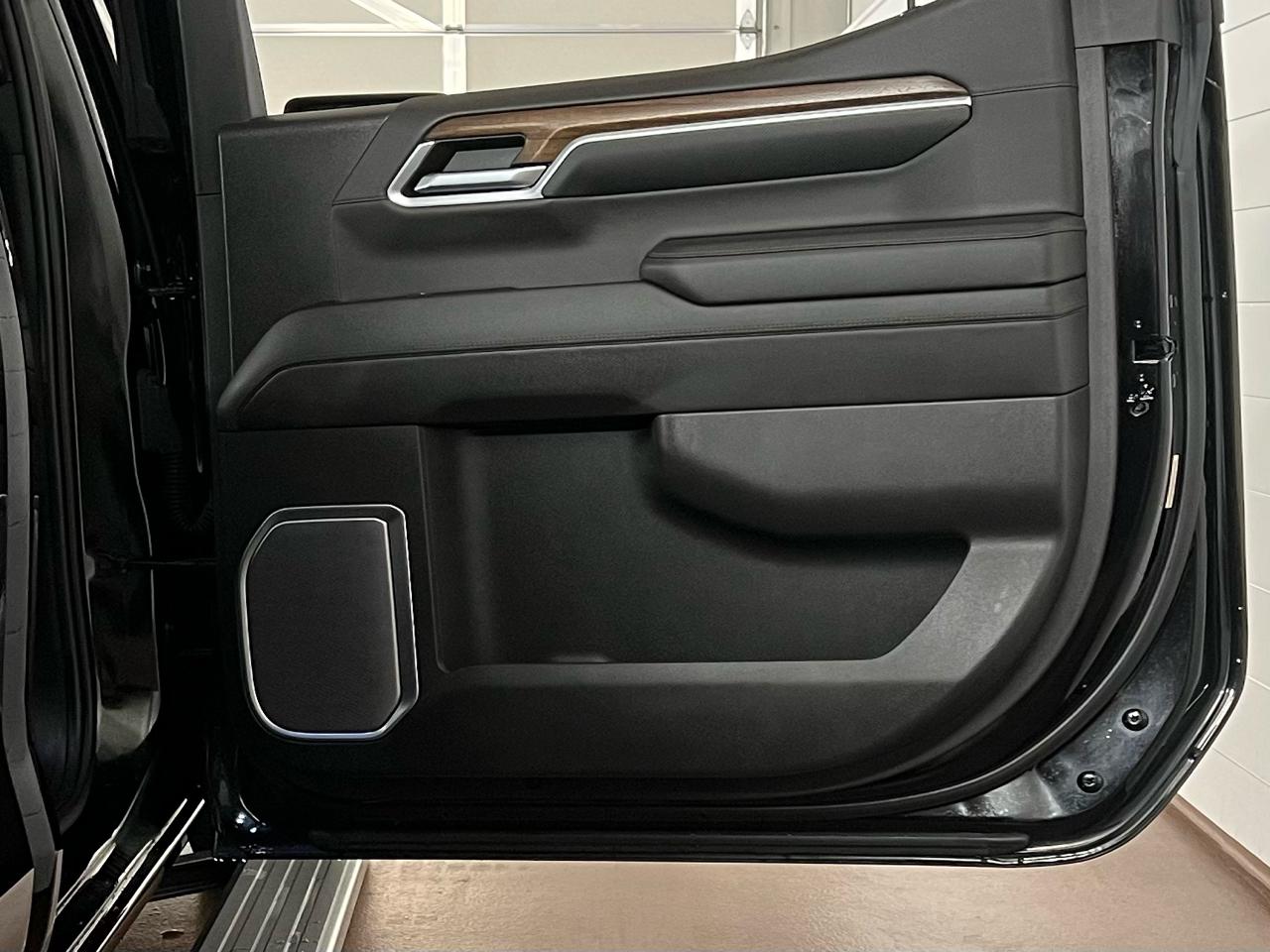 Chevrolet Silverado 1500 High Country Crew Cab 4WD 2022