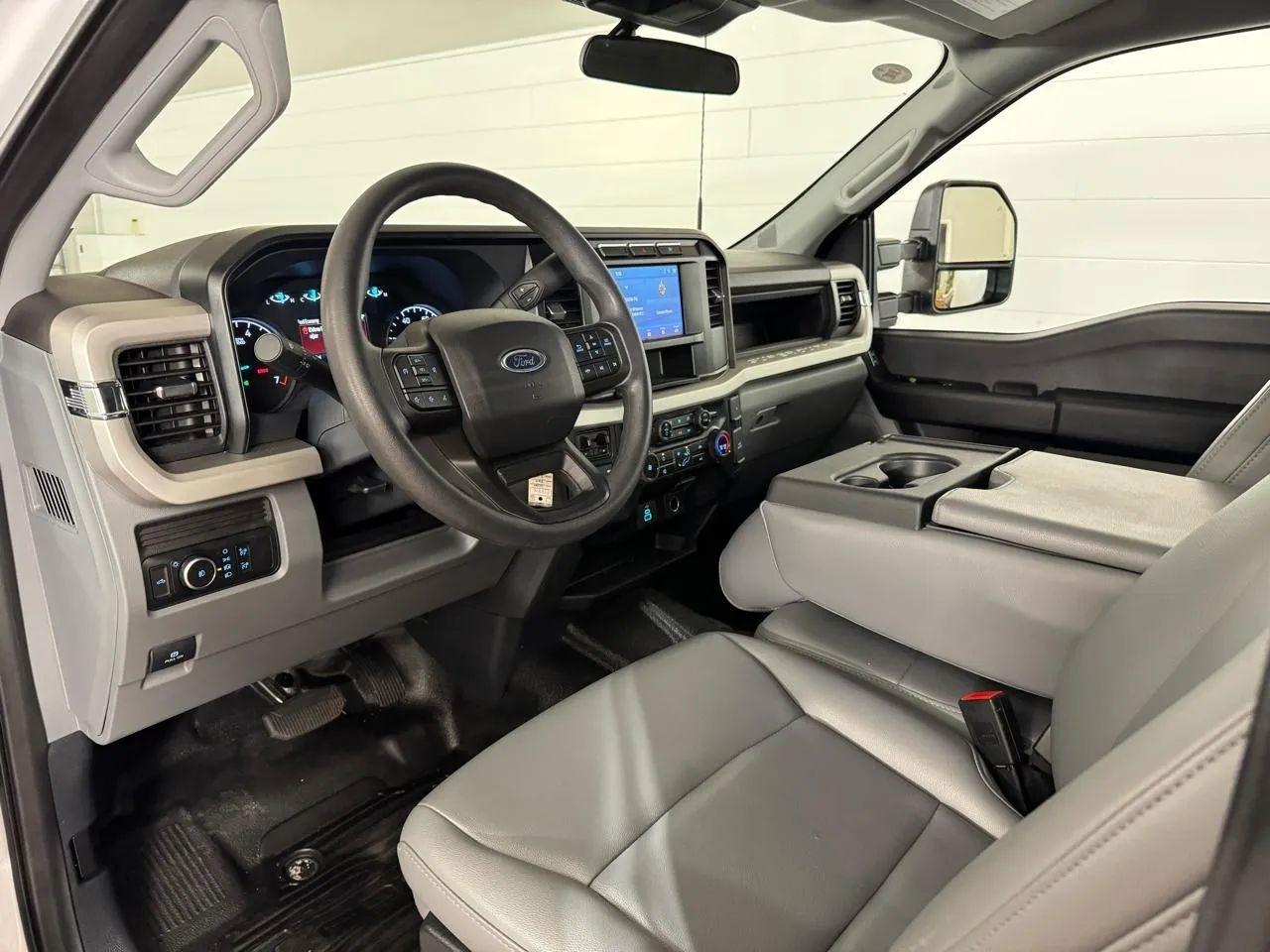 Ford F-250 SD  2024