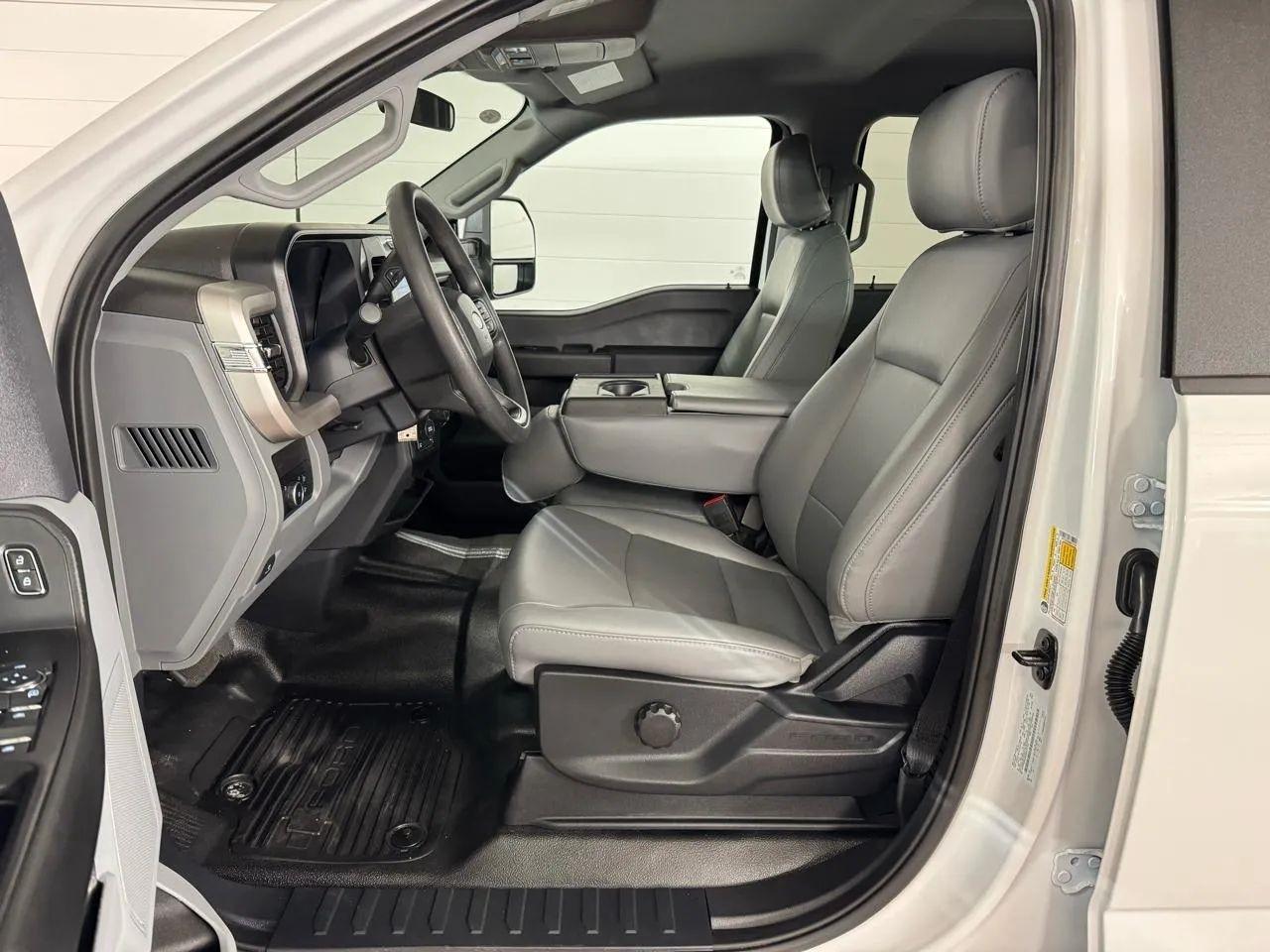 Ford F-250 SD  2024