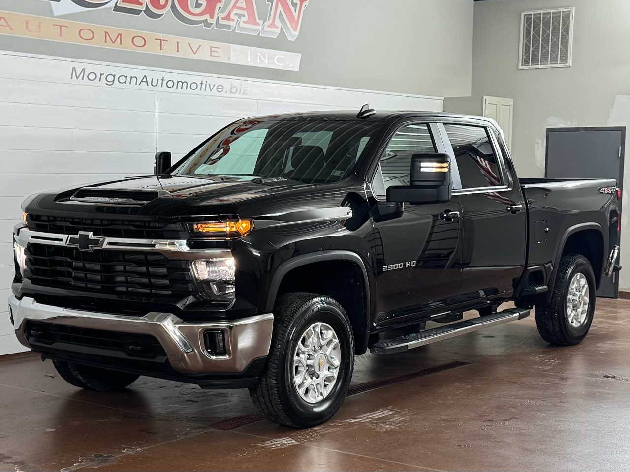 Chevrolet Silverado 2500HD LT Crew Cab 4WD 2024