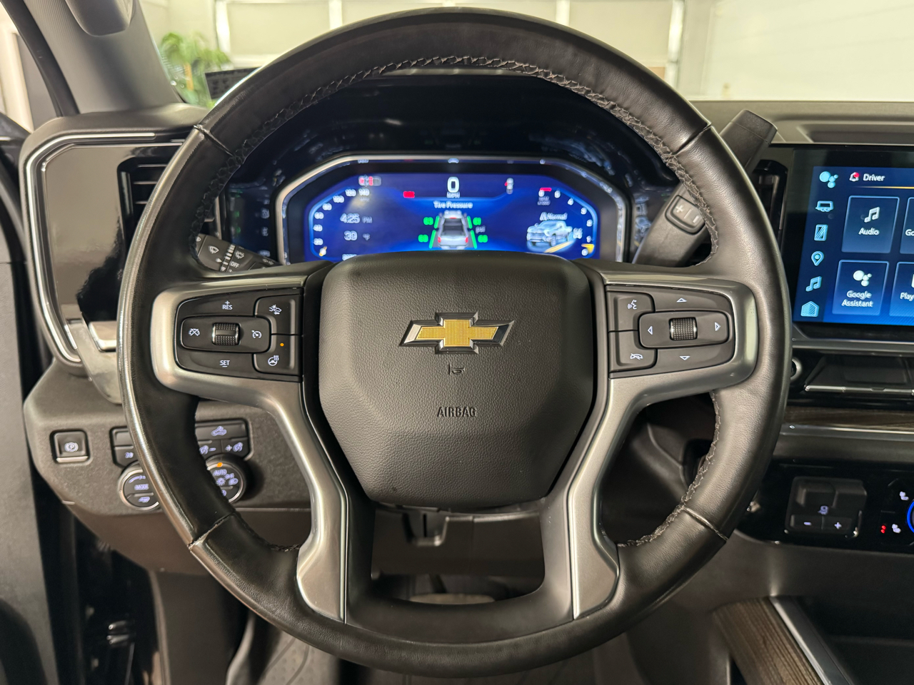 Chevrolet Silverado 2500HD LT Crew Cab 4WD 2024