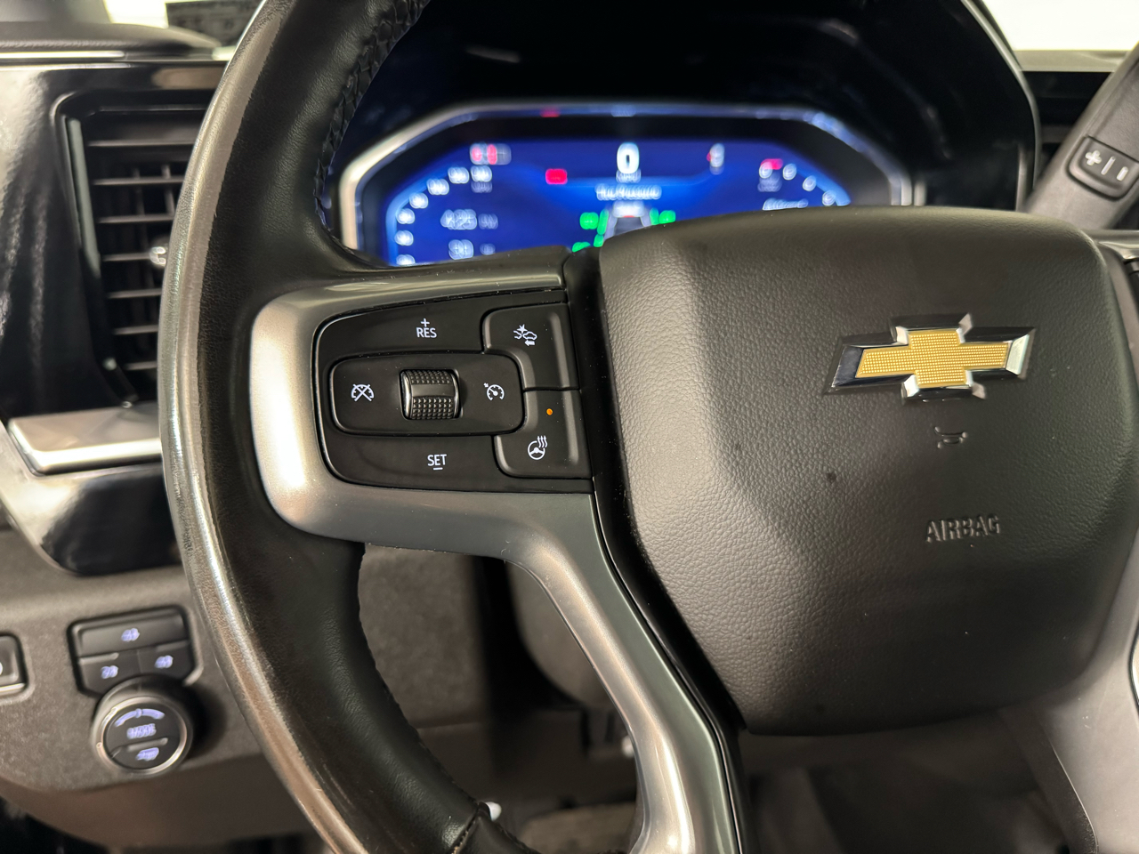 Chevrolet Silverado 2500HD LT Crew Cab 4WD 2024