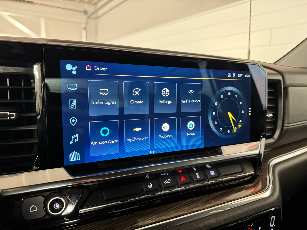 Chevrolet Silverado 2500HD LT Crew Cab 4WD 2024