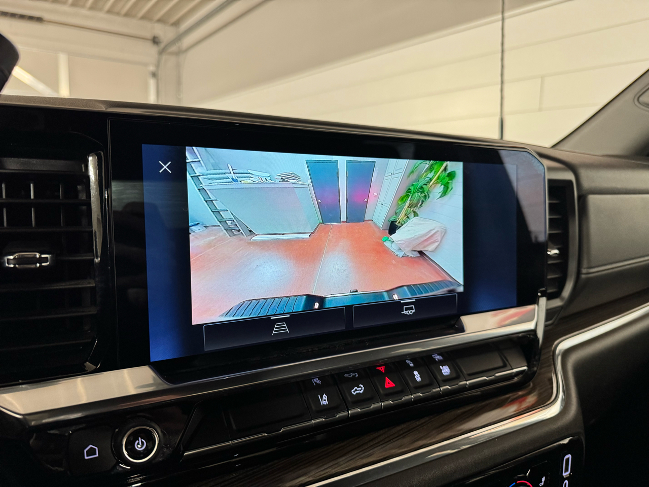 Chevrolet Silverado 2500HD LT Crew Cab 4WD 2024