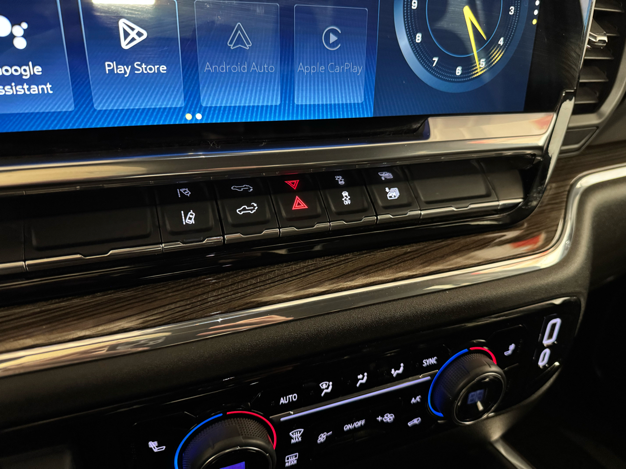 Chevrolet Silverado 2500HD LT Crew Cab 4WD 2024