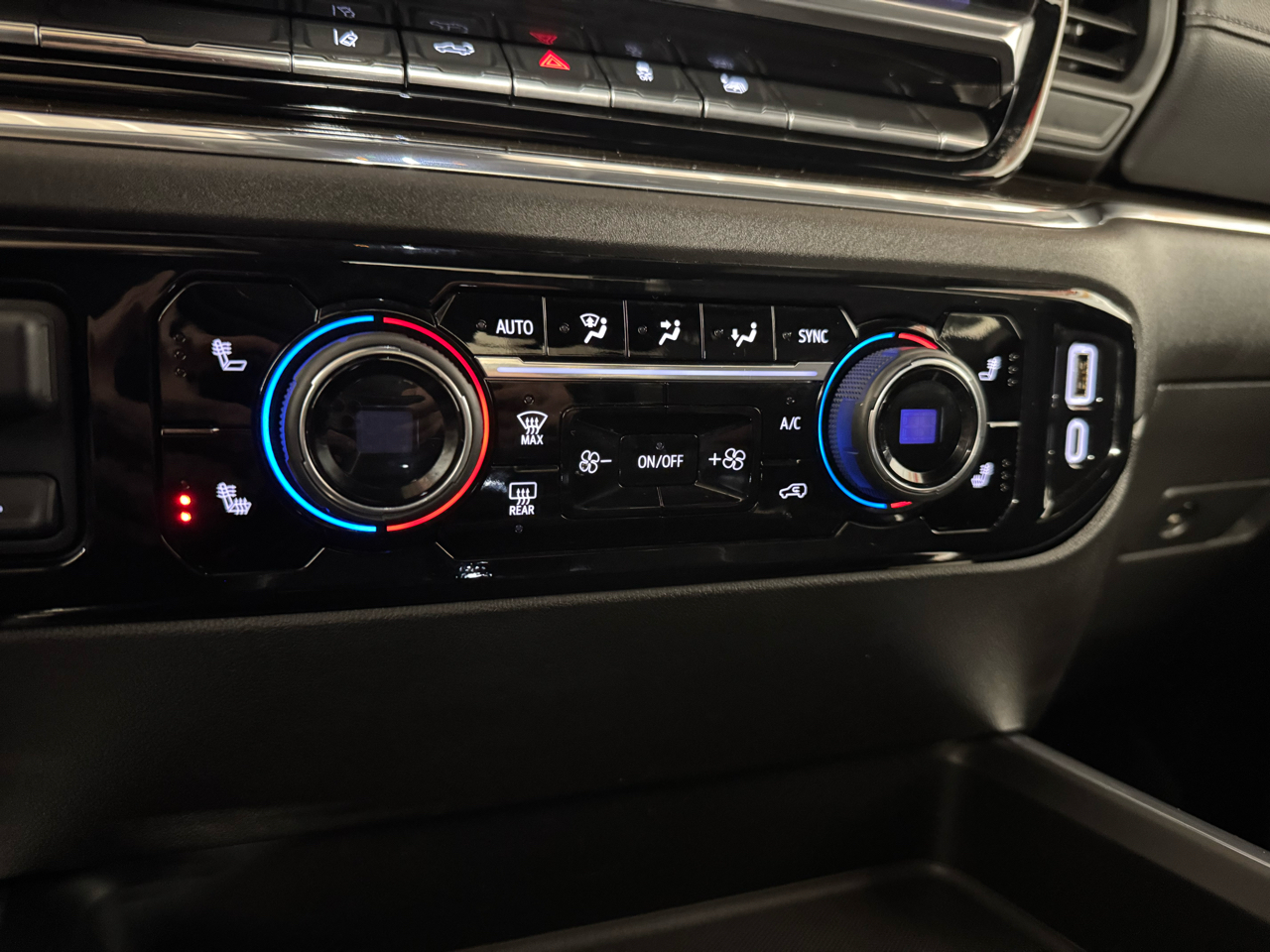 Chevrolet Silverado 2500HD LT Crew Cab 4WD 2024