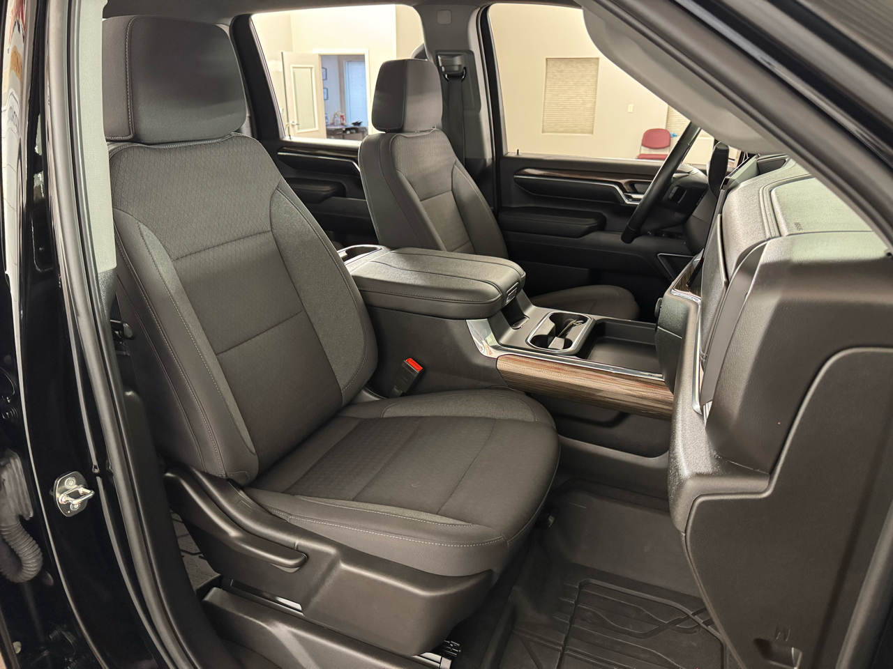 Chevrolet Silverado 2500HD LT Crew Cab 4WD 2024