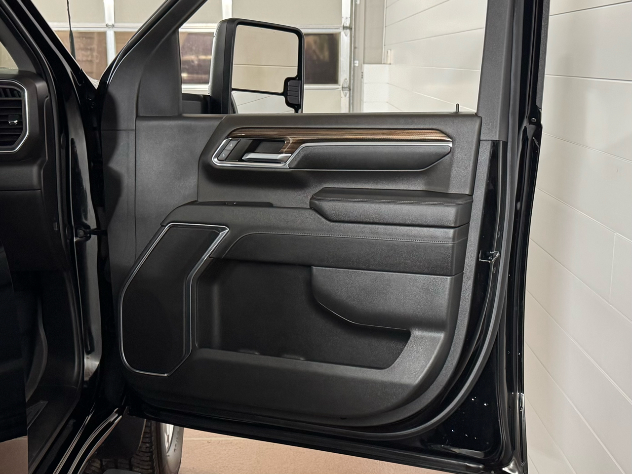 Chevrolet Silverado 2500HD LT Crew Cab 4WD 2024