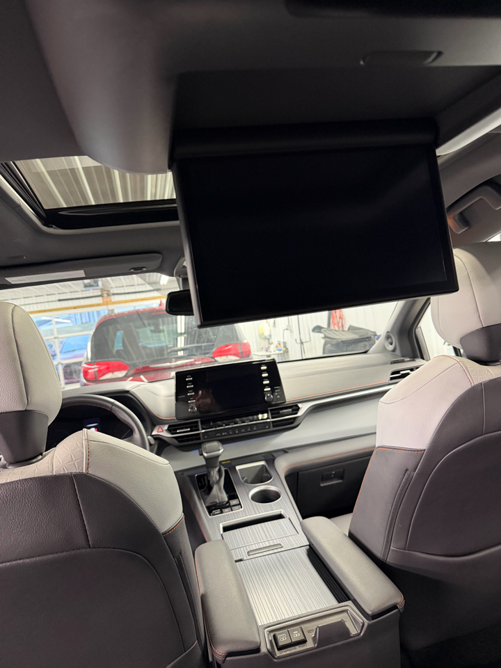 Toyota Sienna XSE 7-Passenger AWD 2022