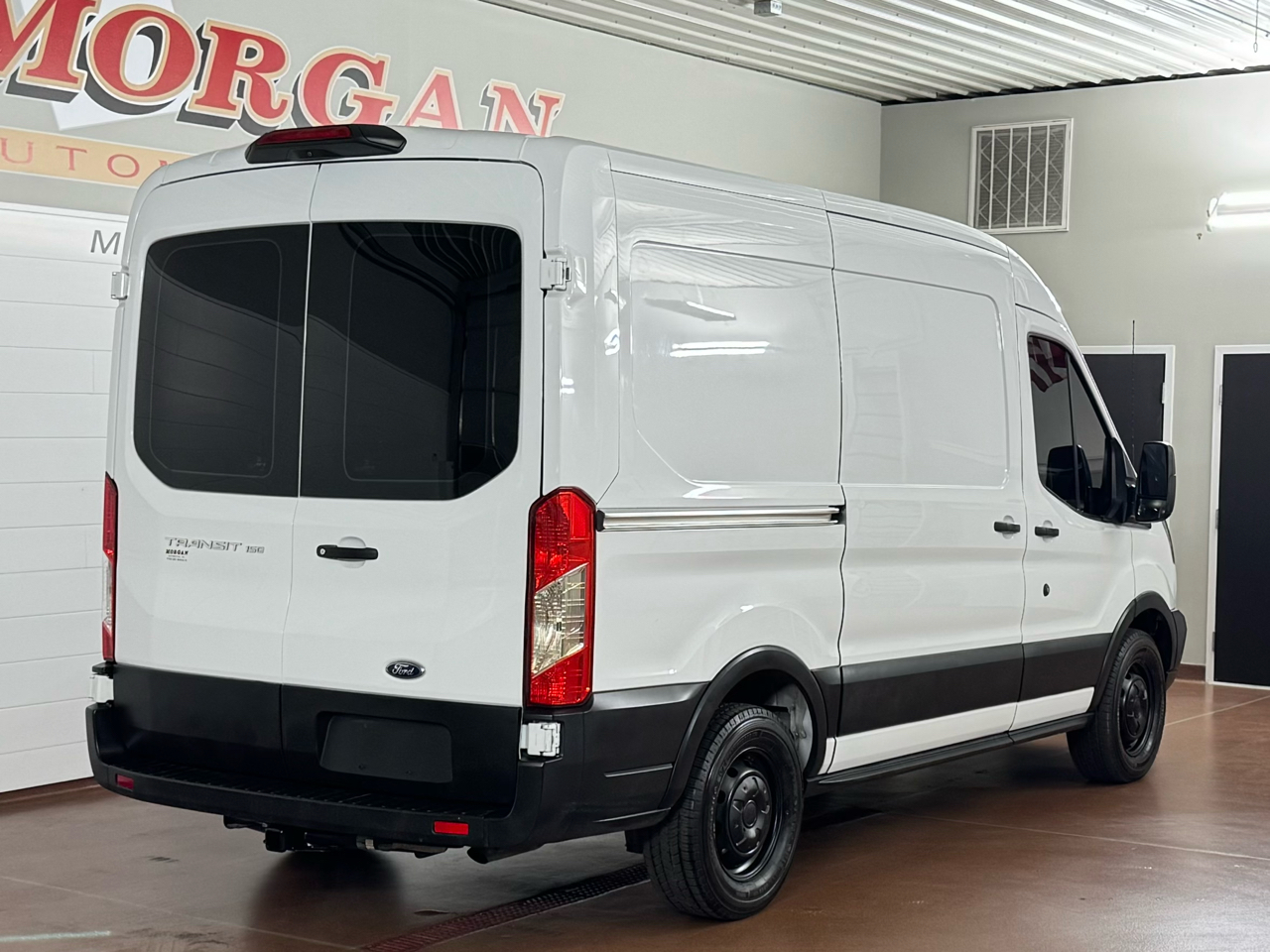 Ford Transit 150 Van Med. Roof w/Sliding Pass. 130-in. WB 2019