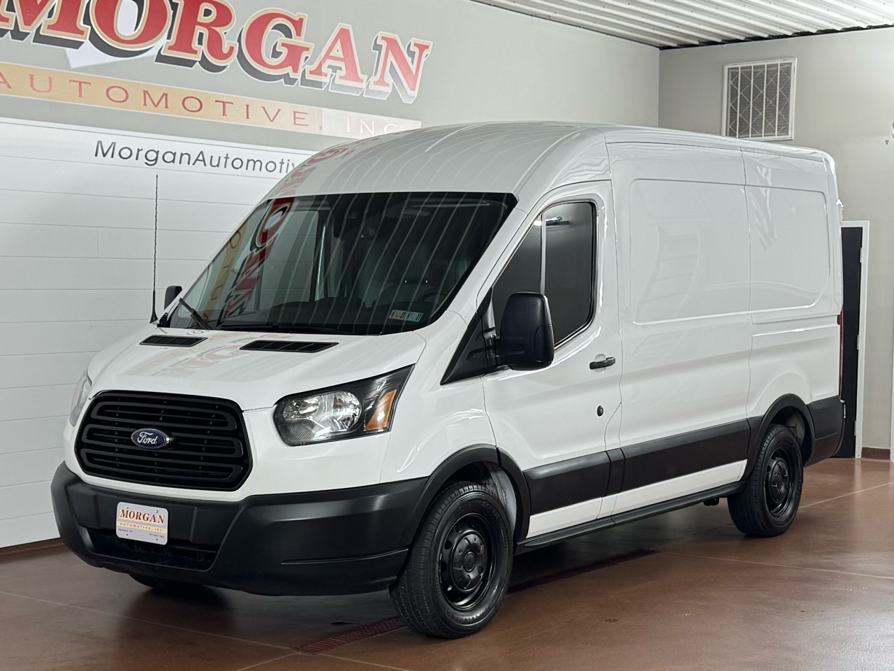 Ford Transit 150 Van Med. Roof w/Sliding Pass. 130-in. WB 2019