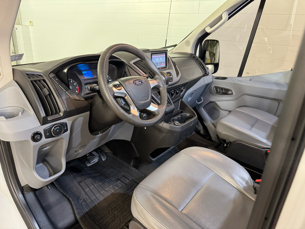 Ford Transit 150 Van Med. Roof w/Sliding Pass. 130-in. WB 2019