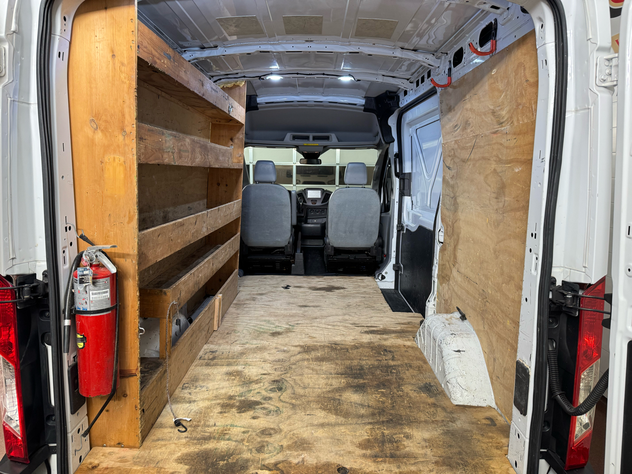 Ford Transit 150 Van Med. Roof w/Sliding Pass. 130-in. WB 2019