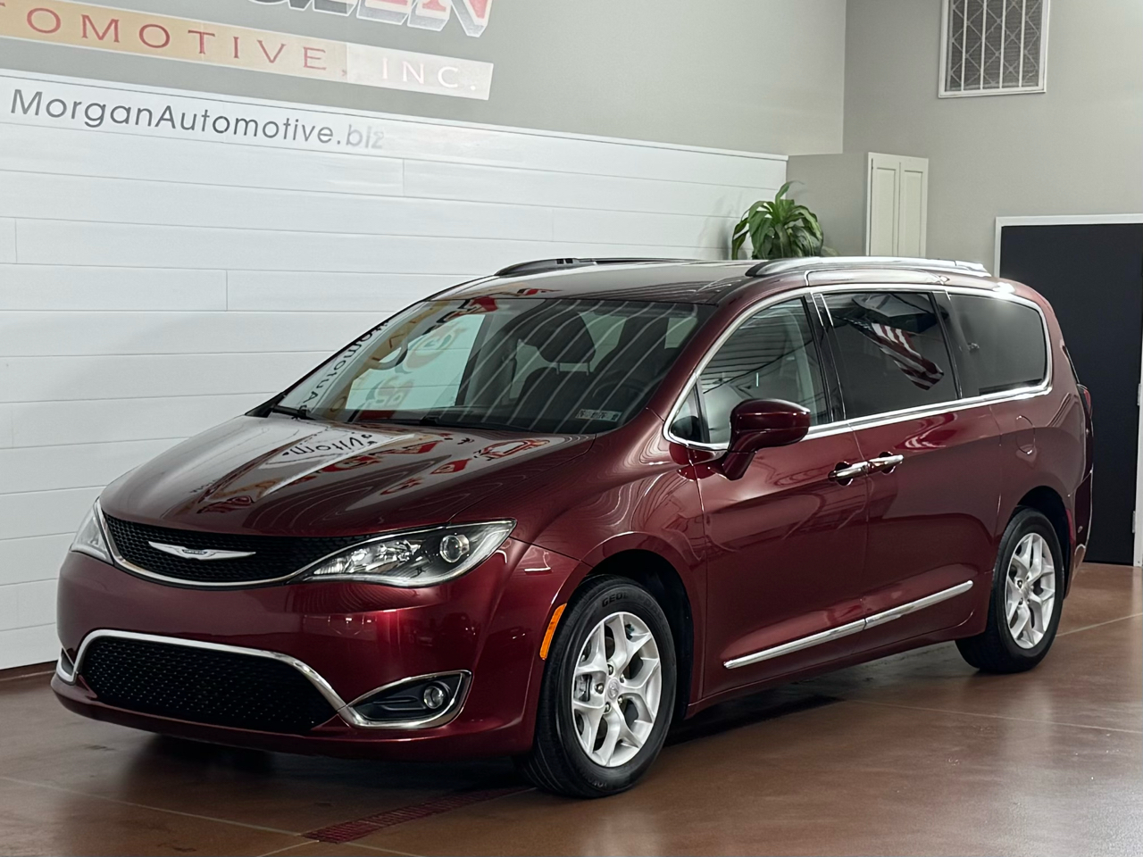 Chrysler Pacifica Touring-L Plus 2017