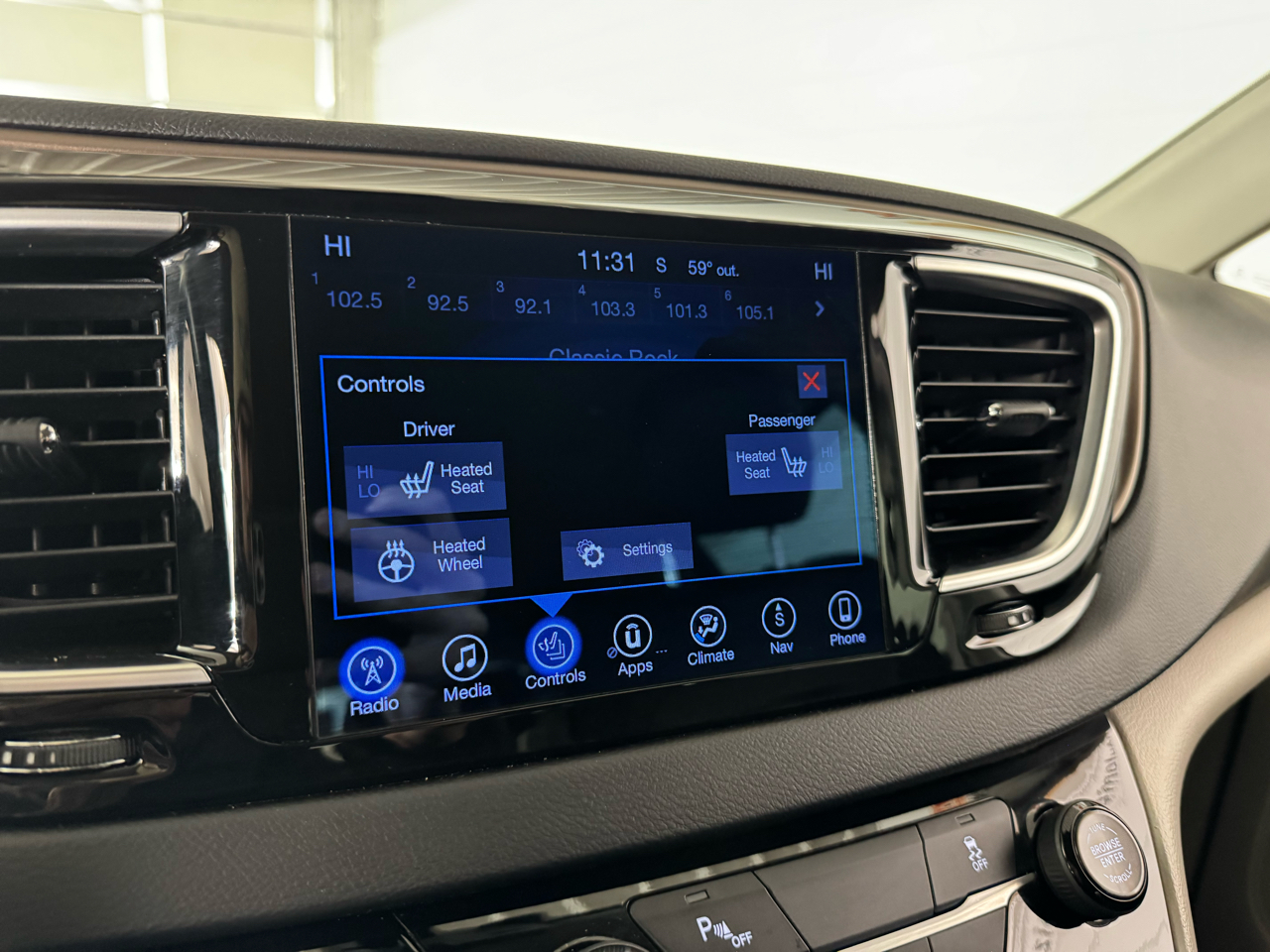 Chrysler Pacifica Touring-L Plus 2017