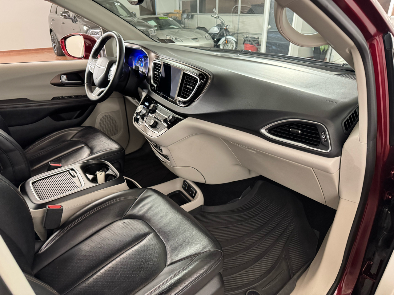 Chrysler Pacifica Touring-L Plus 2017