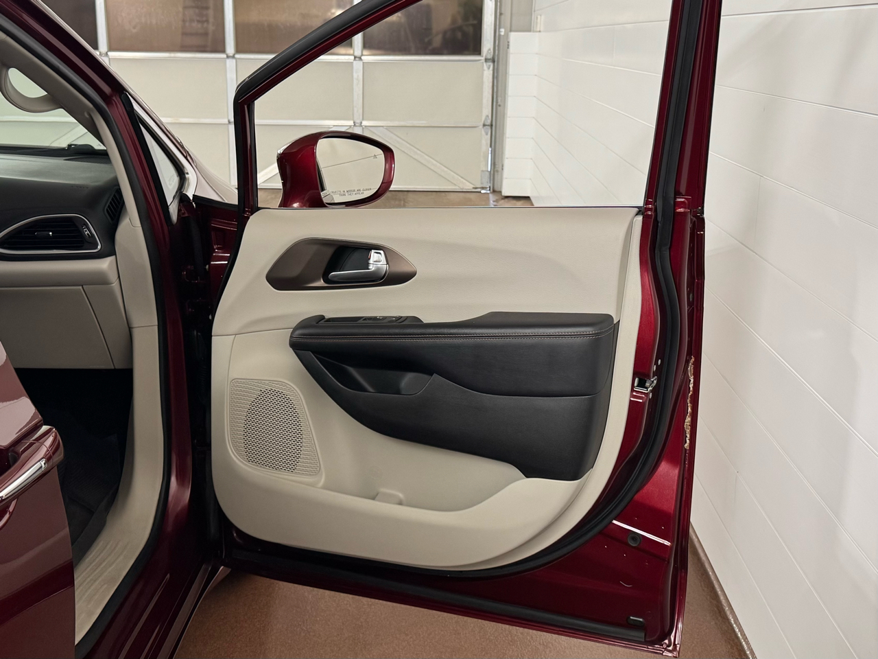 Chrysler Pacifica Touring-L Plus 2017