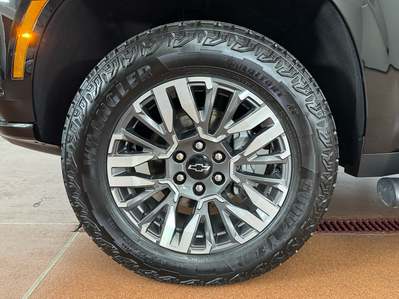 Chevrolet Suburban  2025