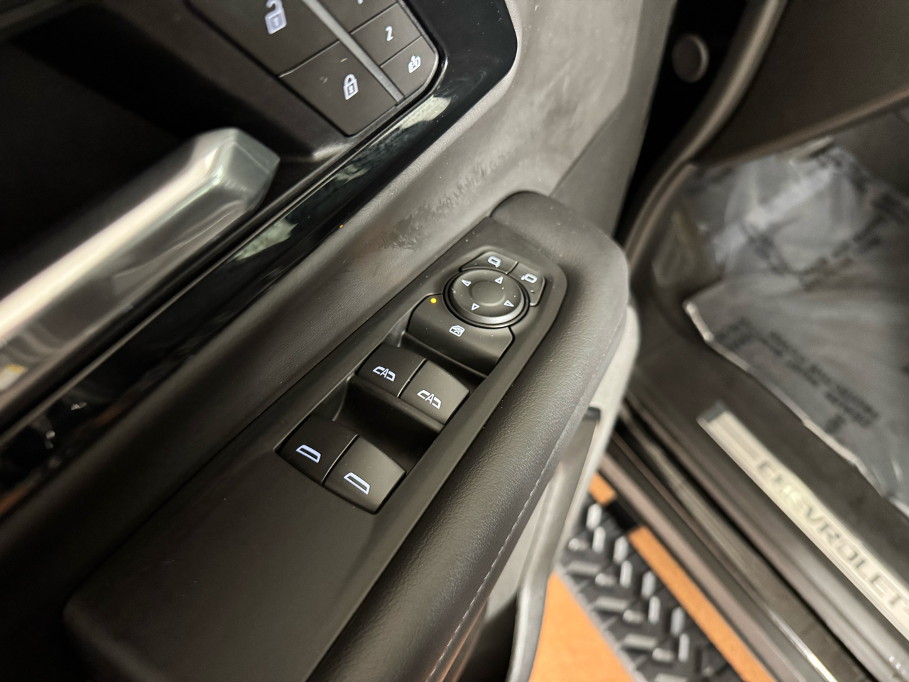 Chevrolet Suburban  2025