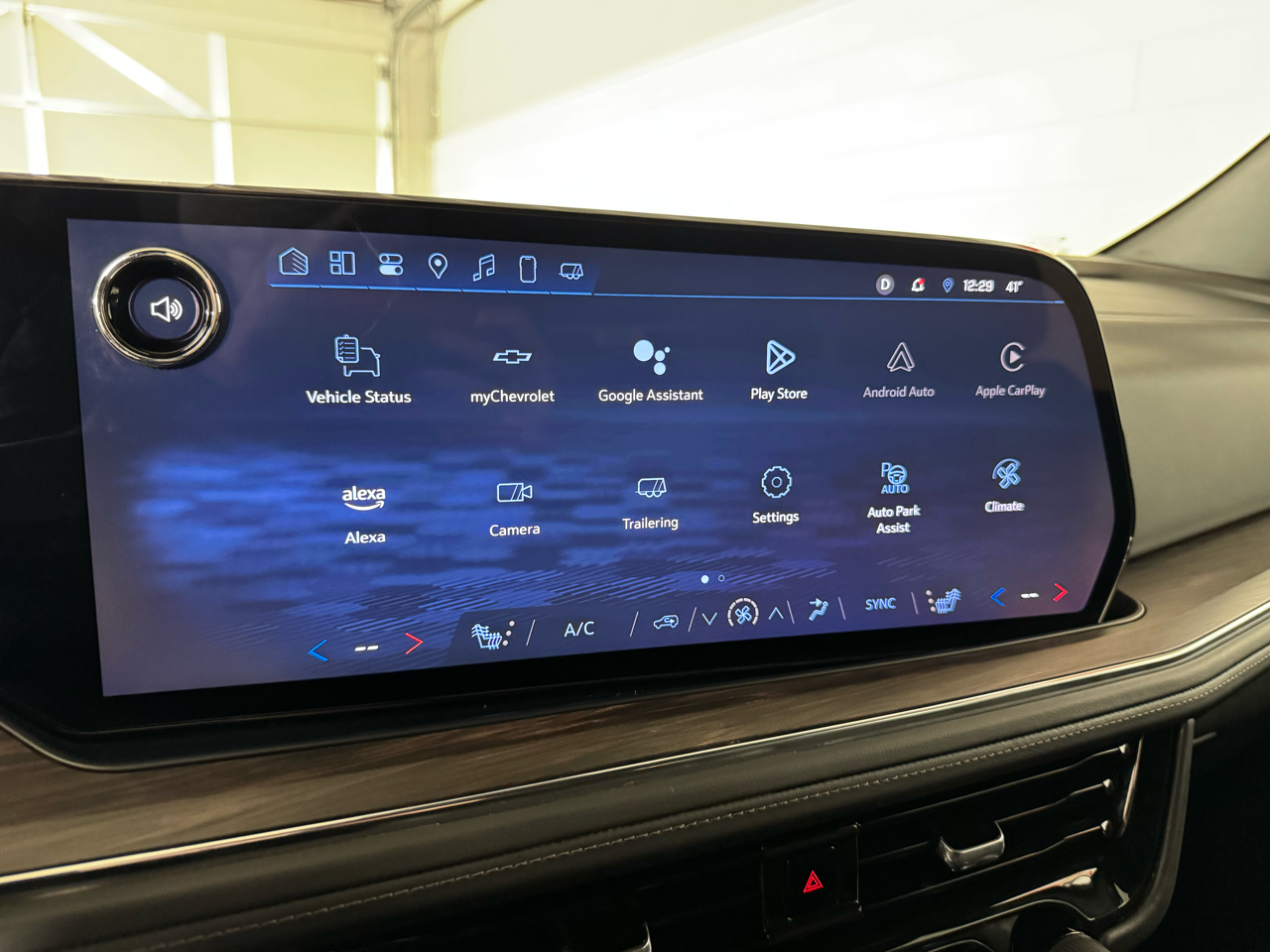 Chevrolet Suburban  2025