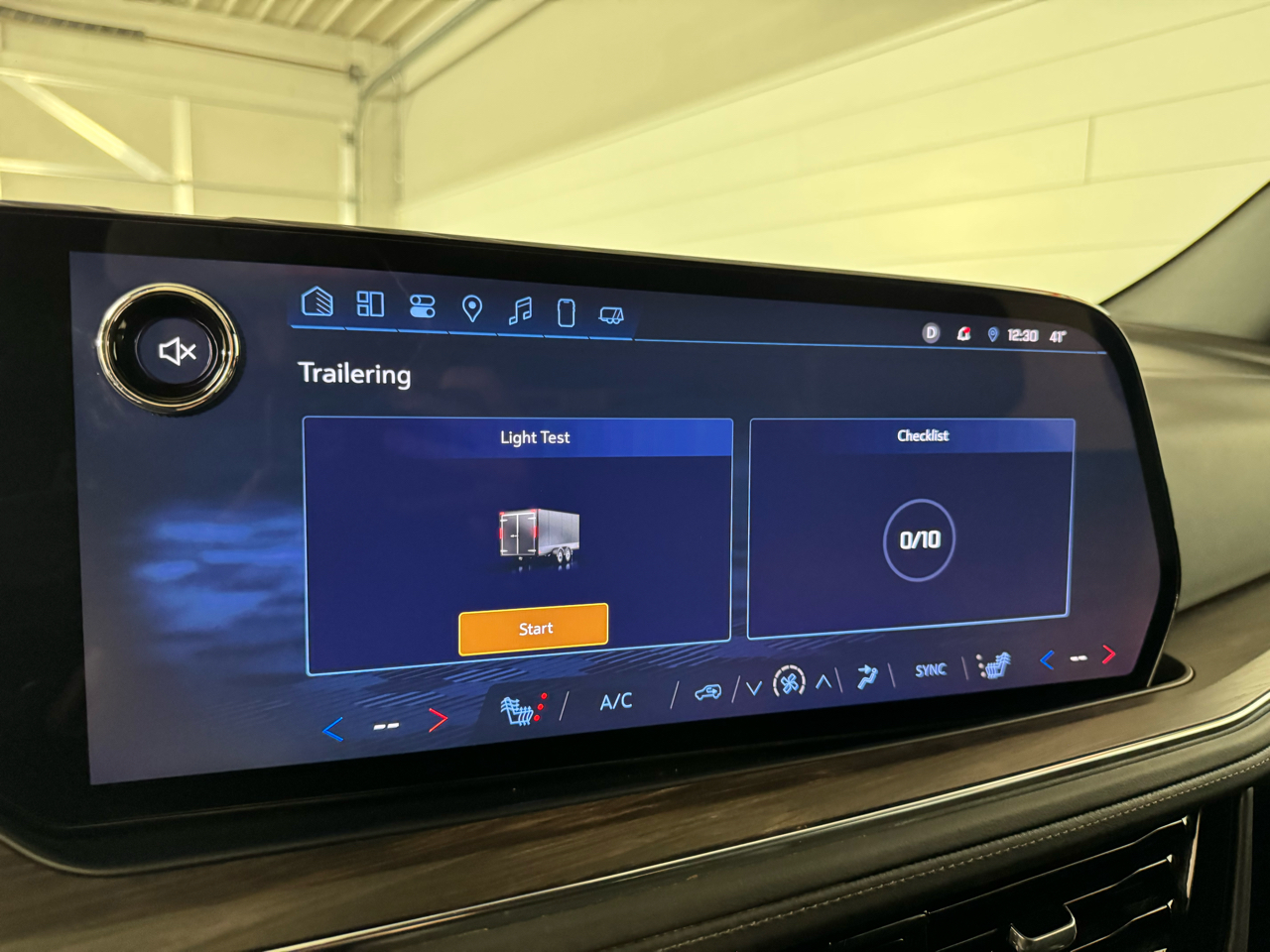 Chevrolet Suburban  2025